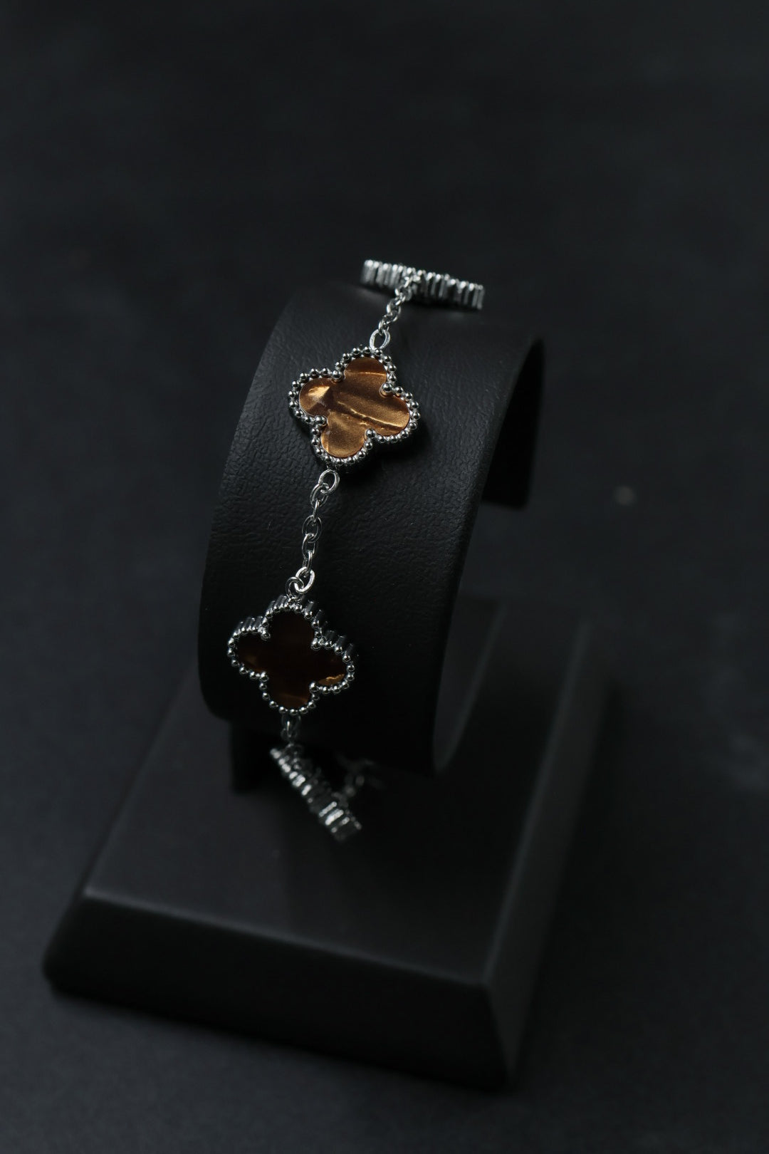 Pulsera Plateada Trébol 13 mm Mármol - Café.