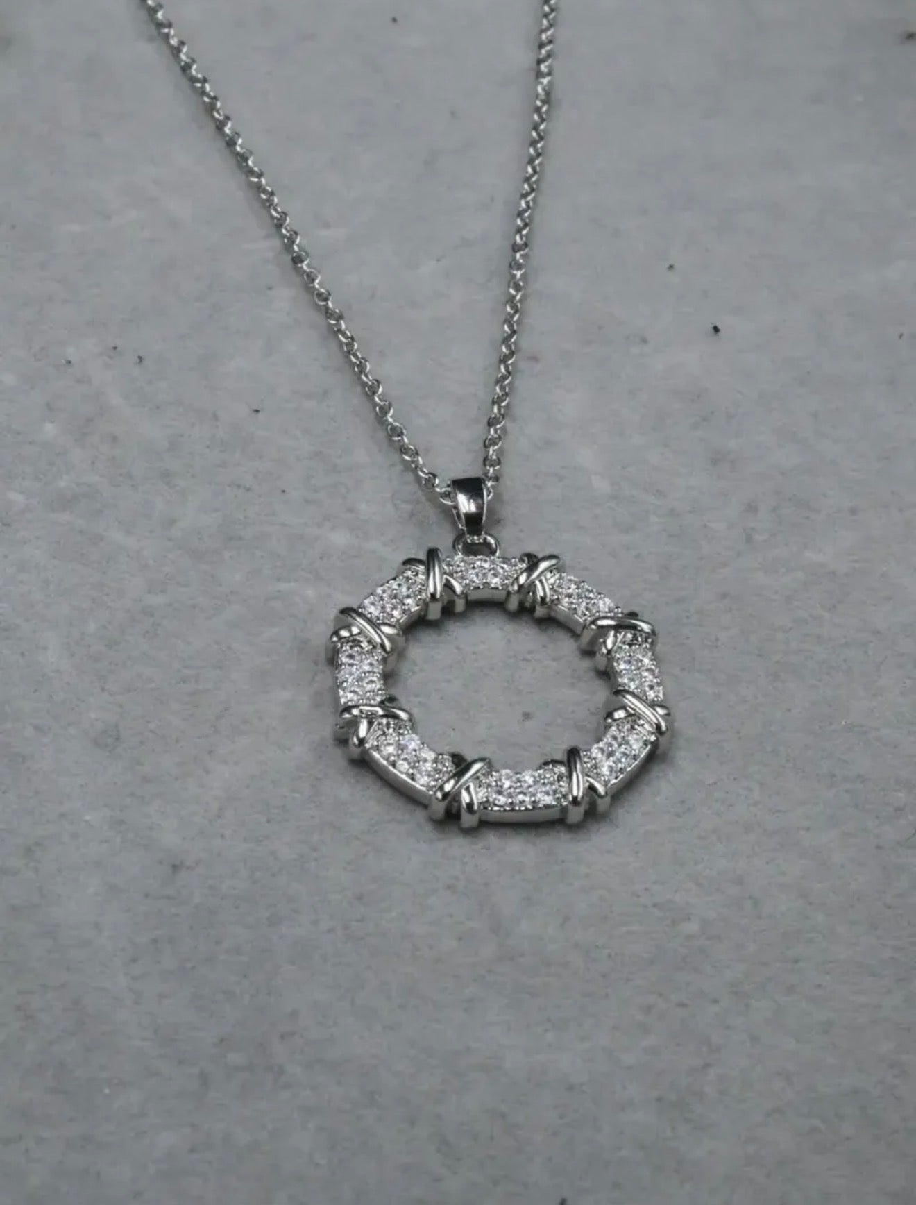 Collar Clavo Full Zirconias - Plateado.