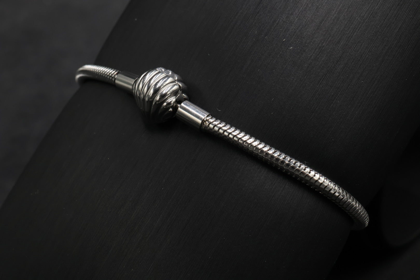Pulsera tipo Pandora 3.