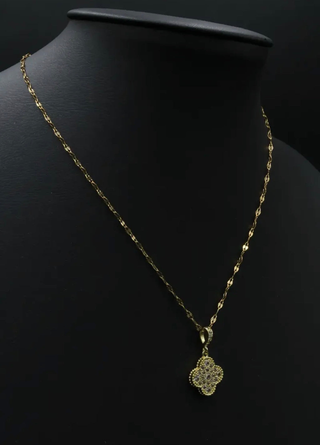 Collar 1 trébol - Dorado Zirconias.