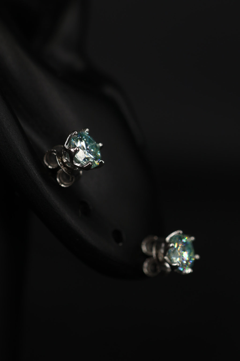 Aretes Plata .925 - Moissanita Green 0.5 ct.