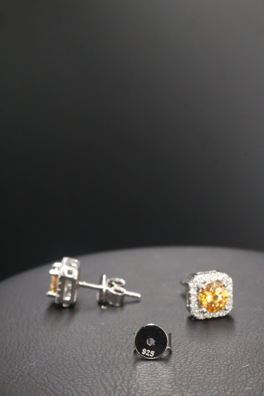Aretes en Plata 925 Perfect Box - Moissanita Champagne 0.5 ct.
