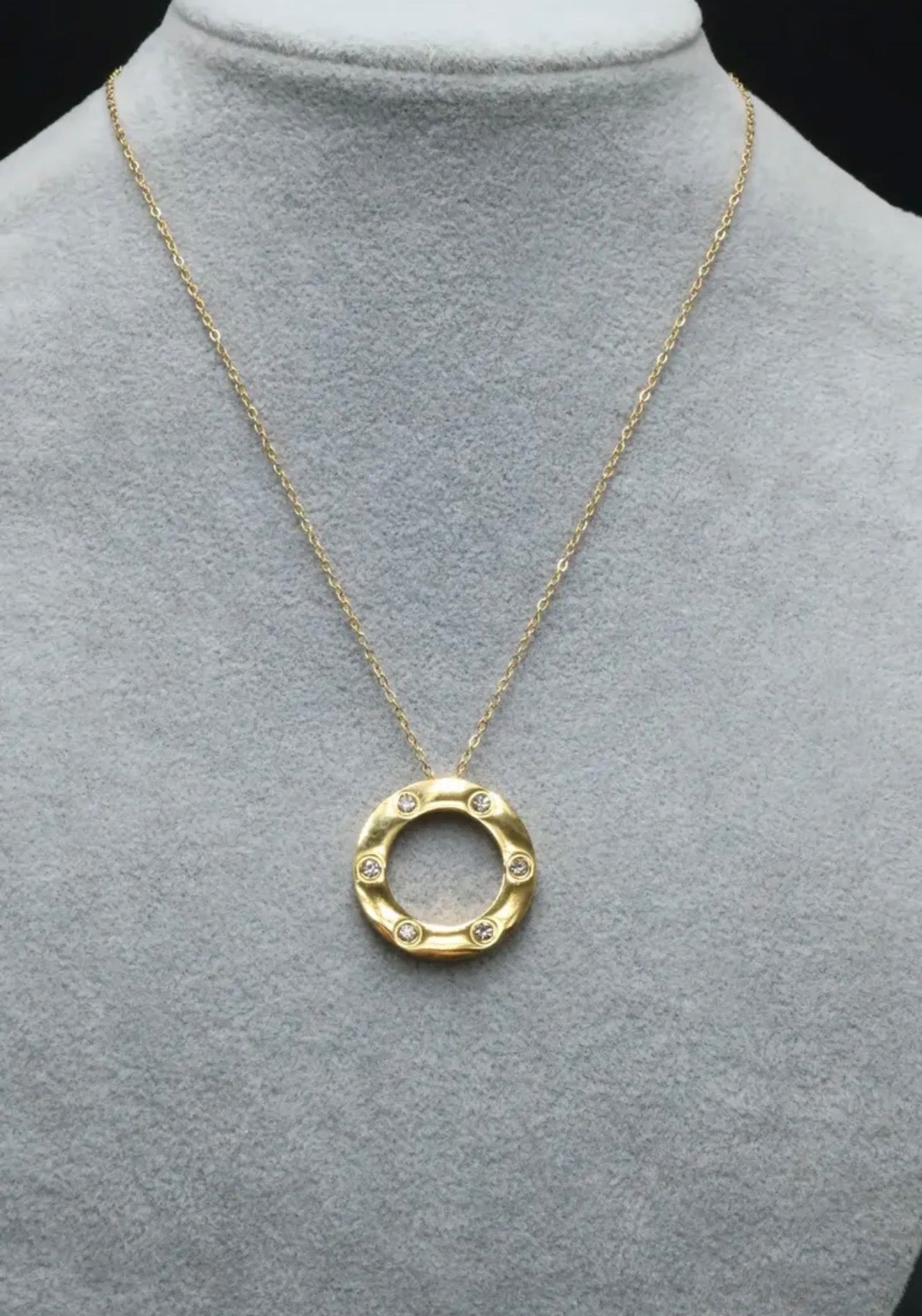 Collar Clavo con Zirconias - Dorado.
