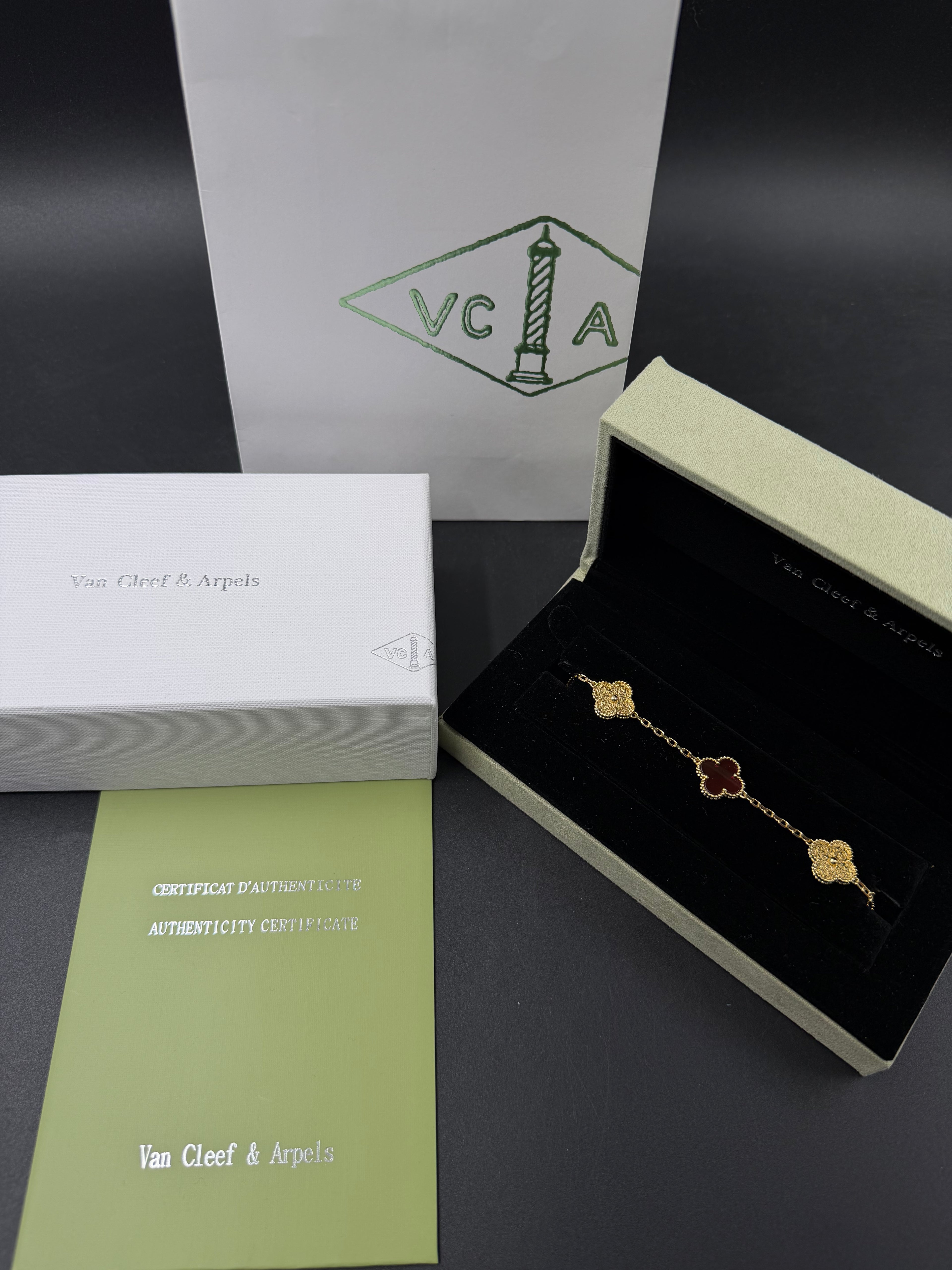 Pulsera VCA Alhambra 1:1 Gold Cornalina - Textura