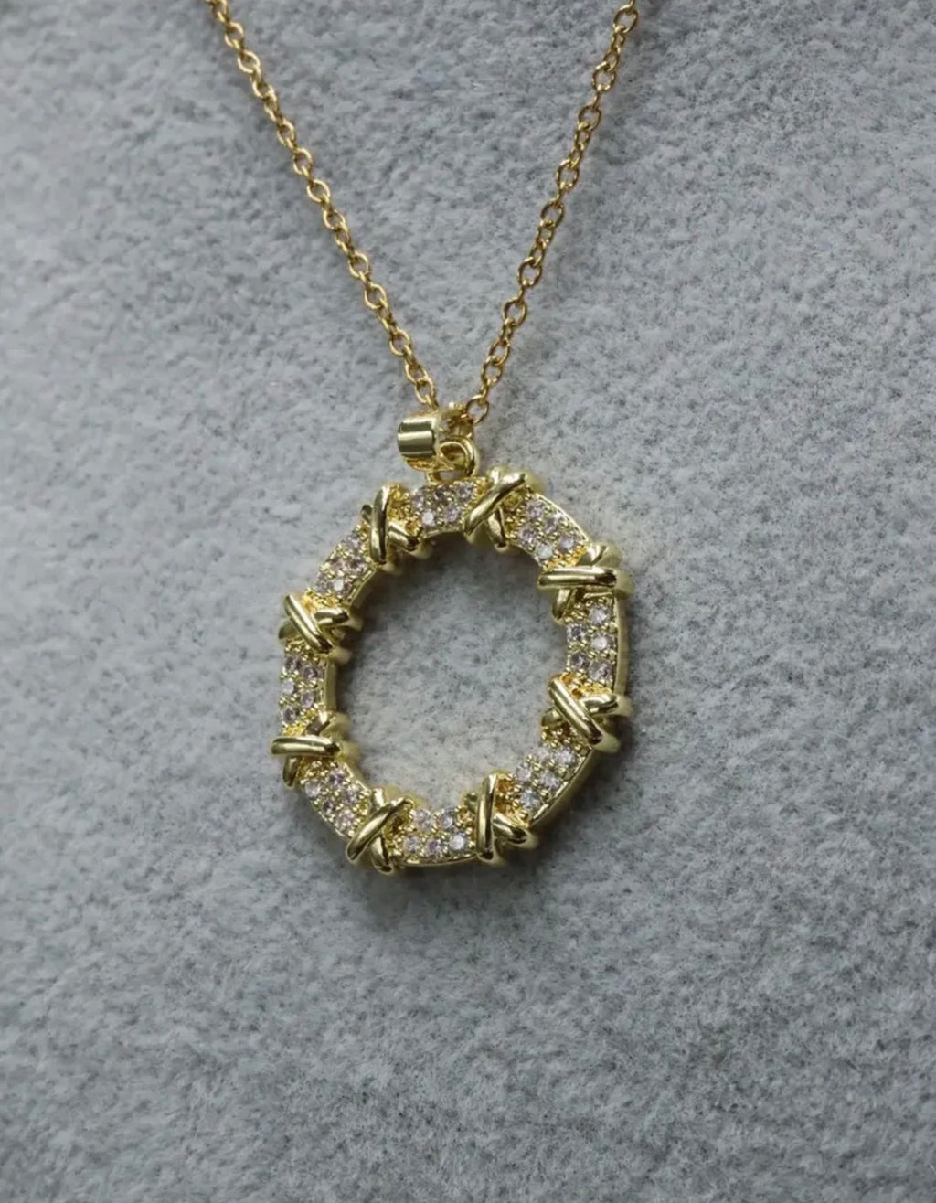 Collar Clavo Full Zirconias - Dorado.