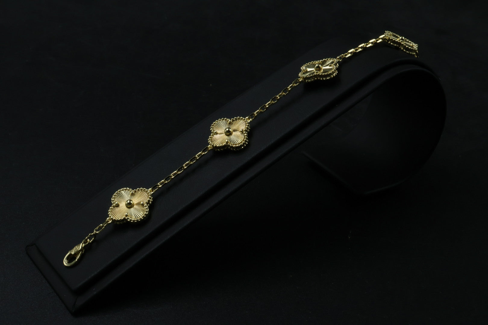 Pulsera VCA Alhambra 1:1 Gold Guilloché