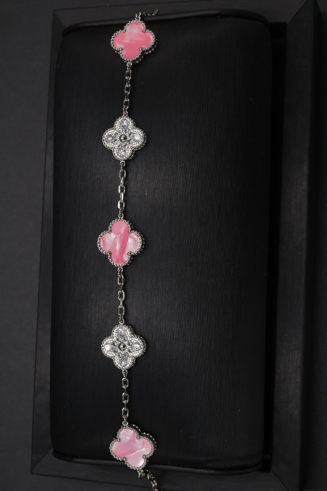Pulsera Trébol 15 mm Mármol Rosa con Zirconias