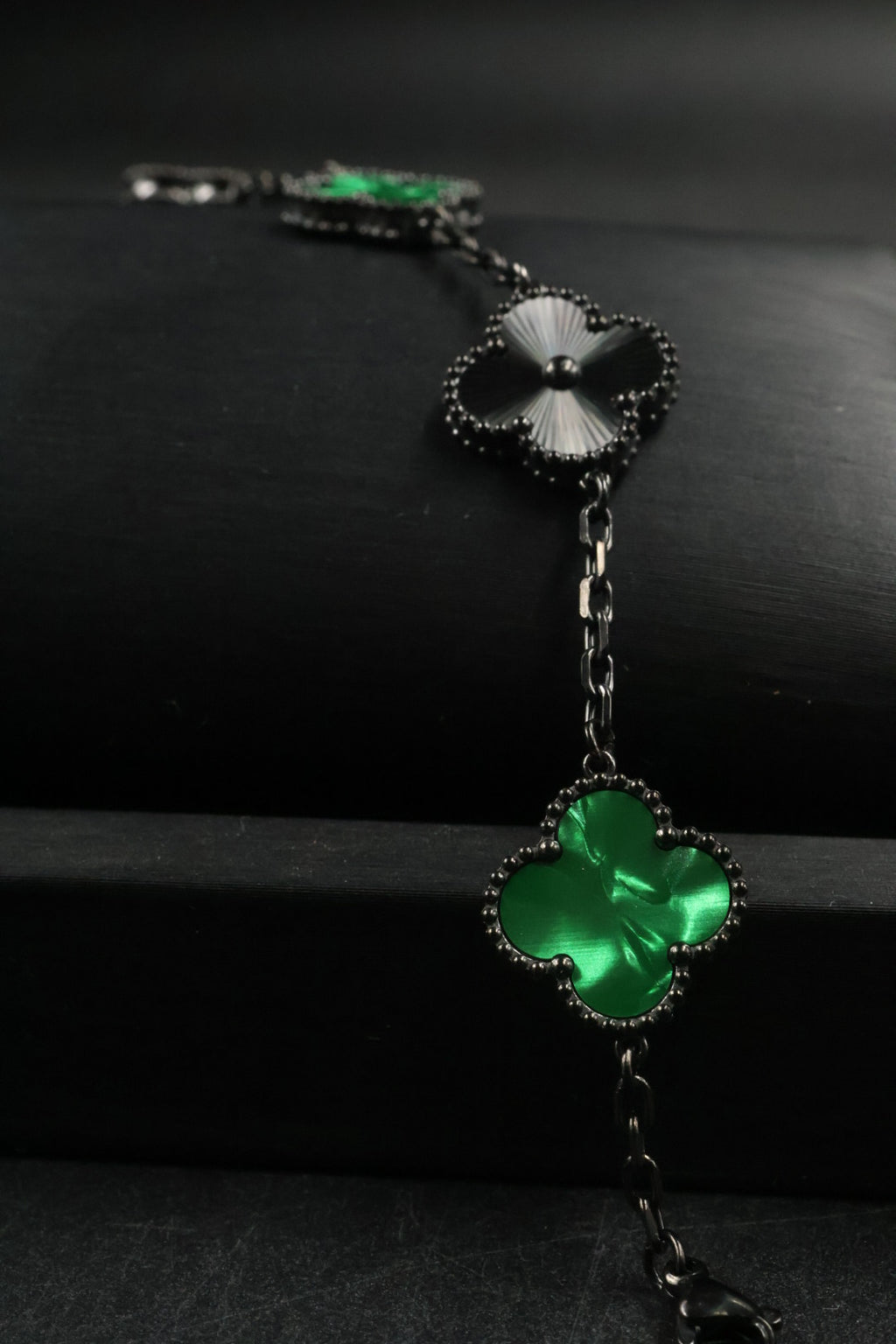 Pulsera Trébol Verde Mármol- Láser Negro.