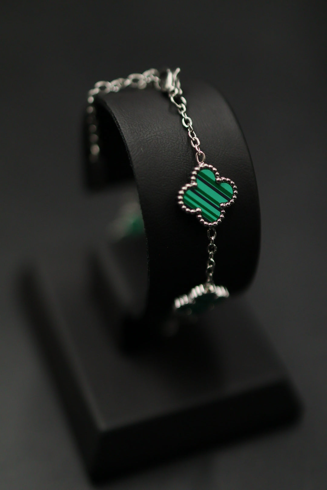 Pulsera Trébol 13 mm Liso Plateado - Verde.