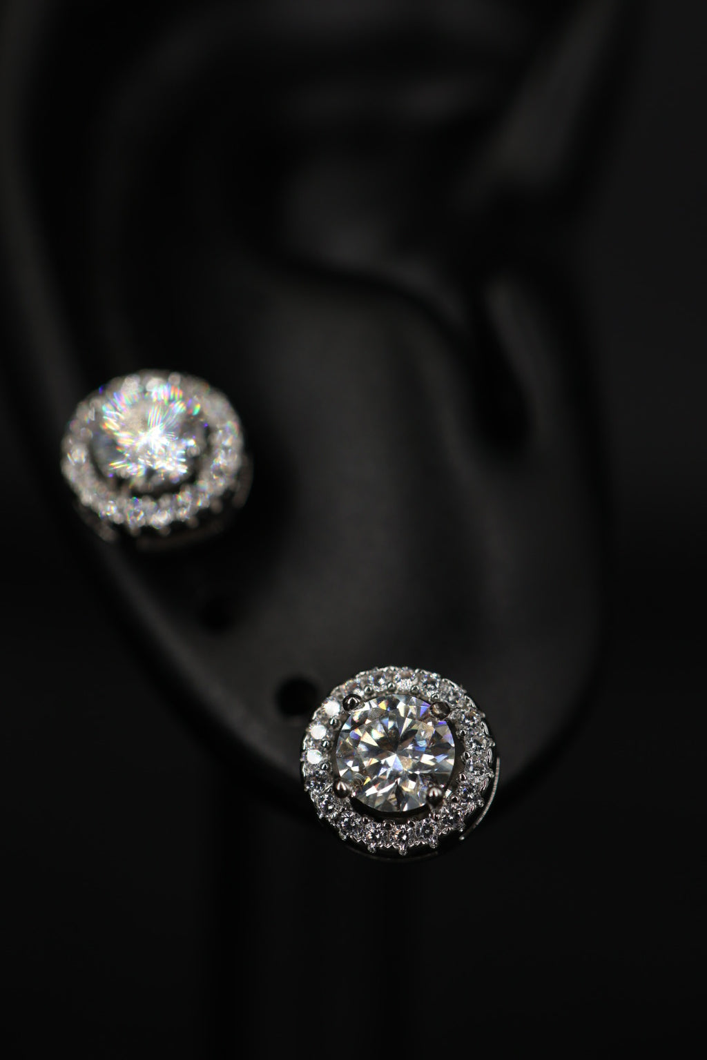 Aretes Circle Plata .925 - Moissanita D 0.5 ct.