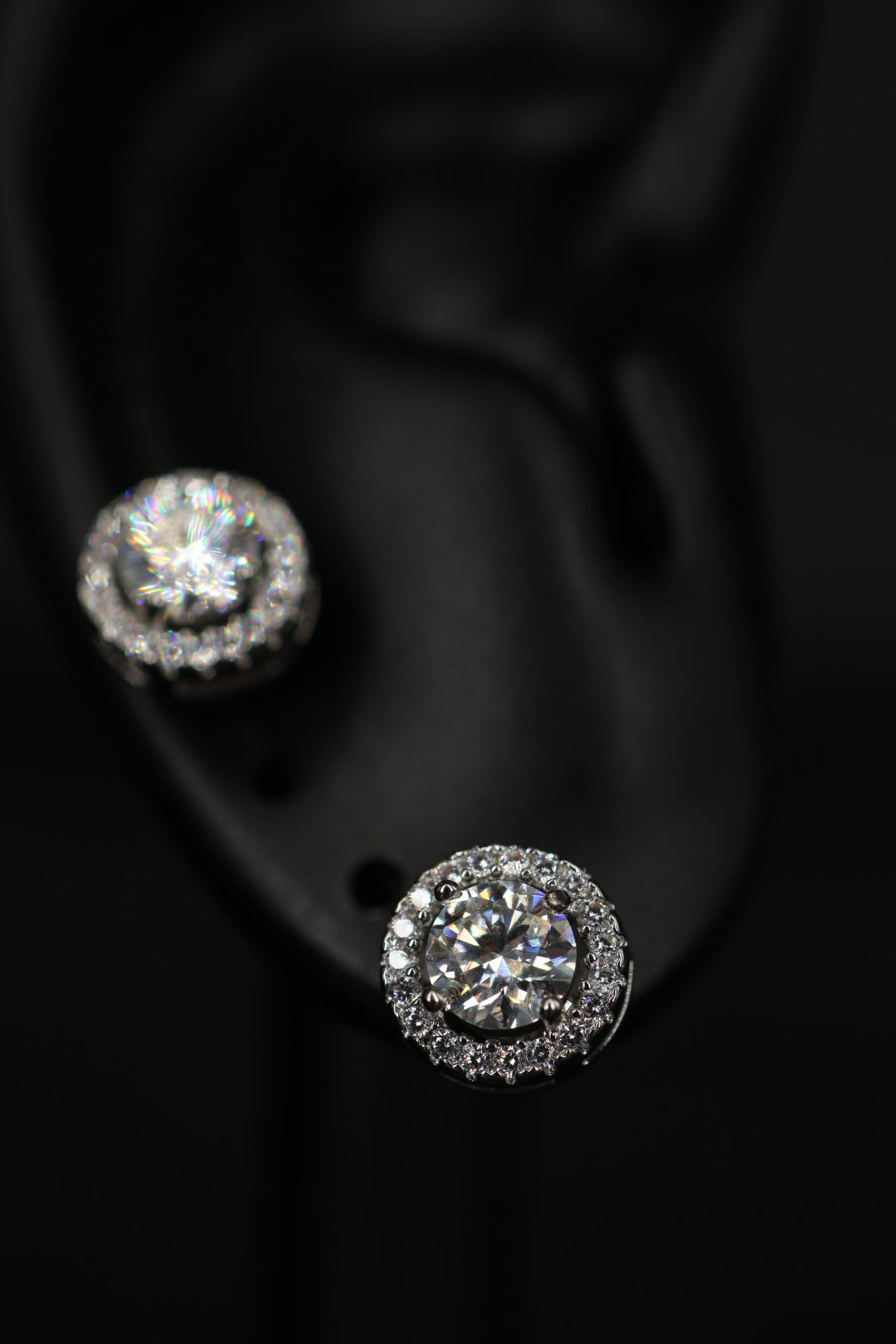 Aretes Circle Plata .925 - Moissanita D 0.5 ct.
