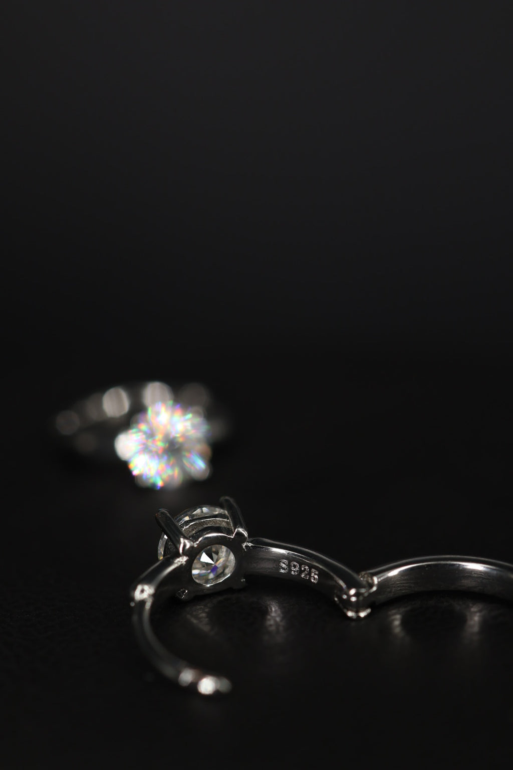 Aretes Around Basic Plata .925 - Moissanita D 0.5 ct.