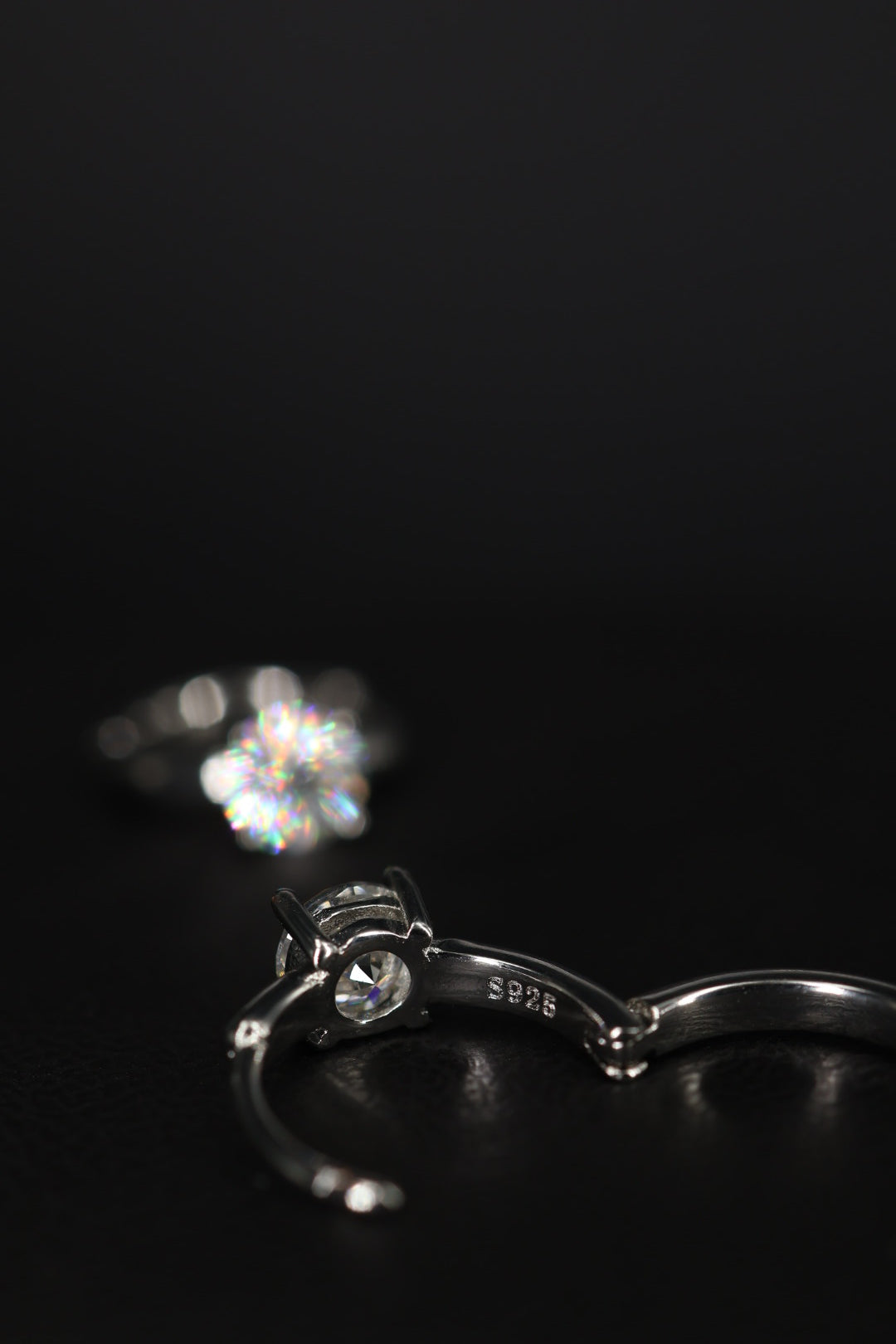 Aretes Around Basic Plata .925 - Moissanita D 0.5 ct.