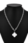 Collar Grande 1 trébol - Plateado / Blanco.