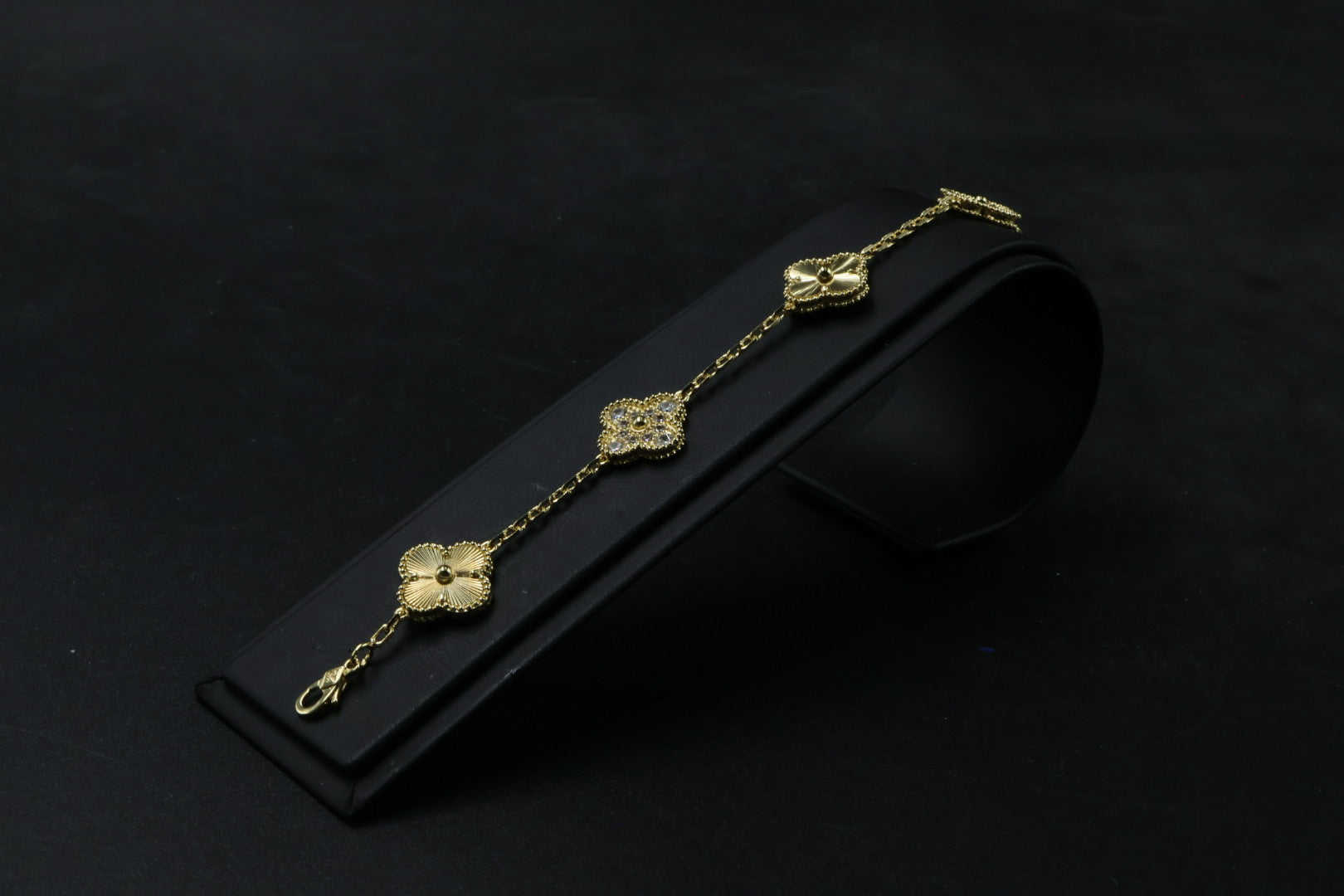 Pulsera VCA Alhambra 1:1 Gold Guilloché - Diamonds
