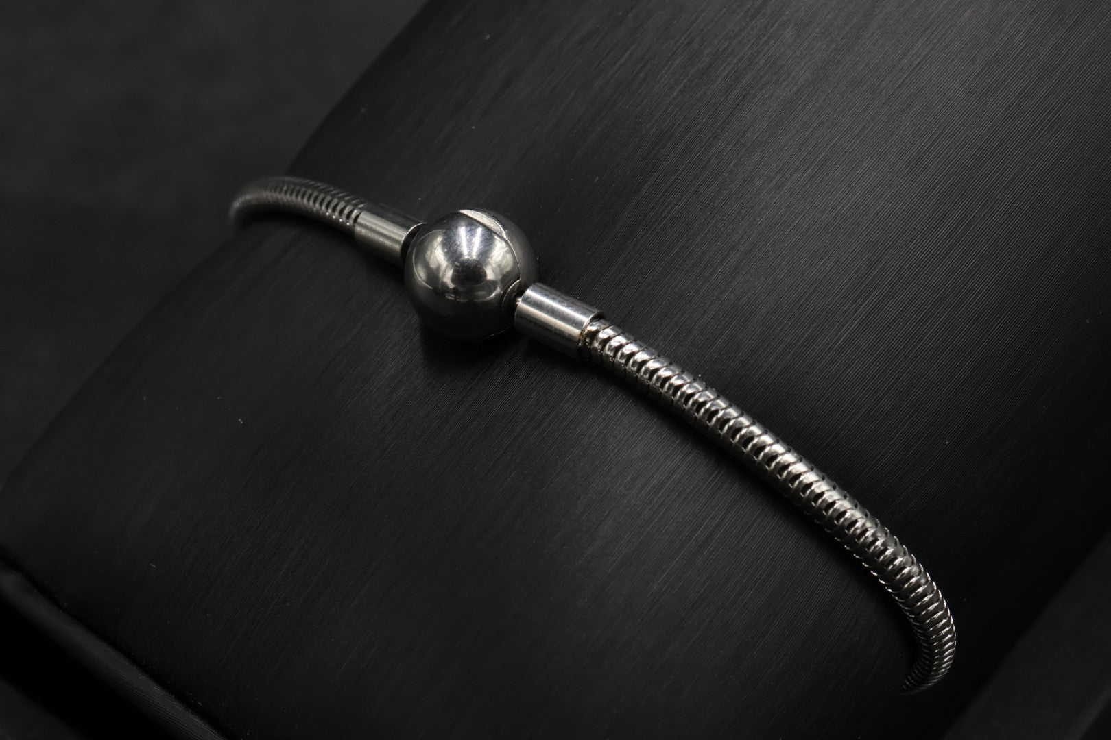 Pulsera tipo Pandora 7.