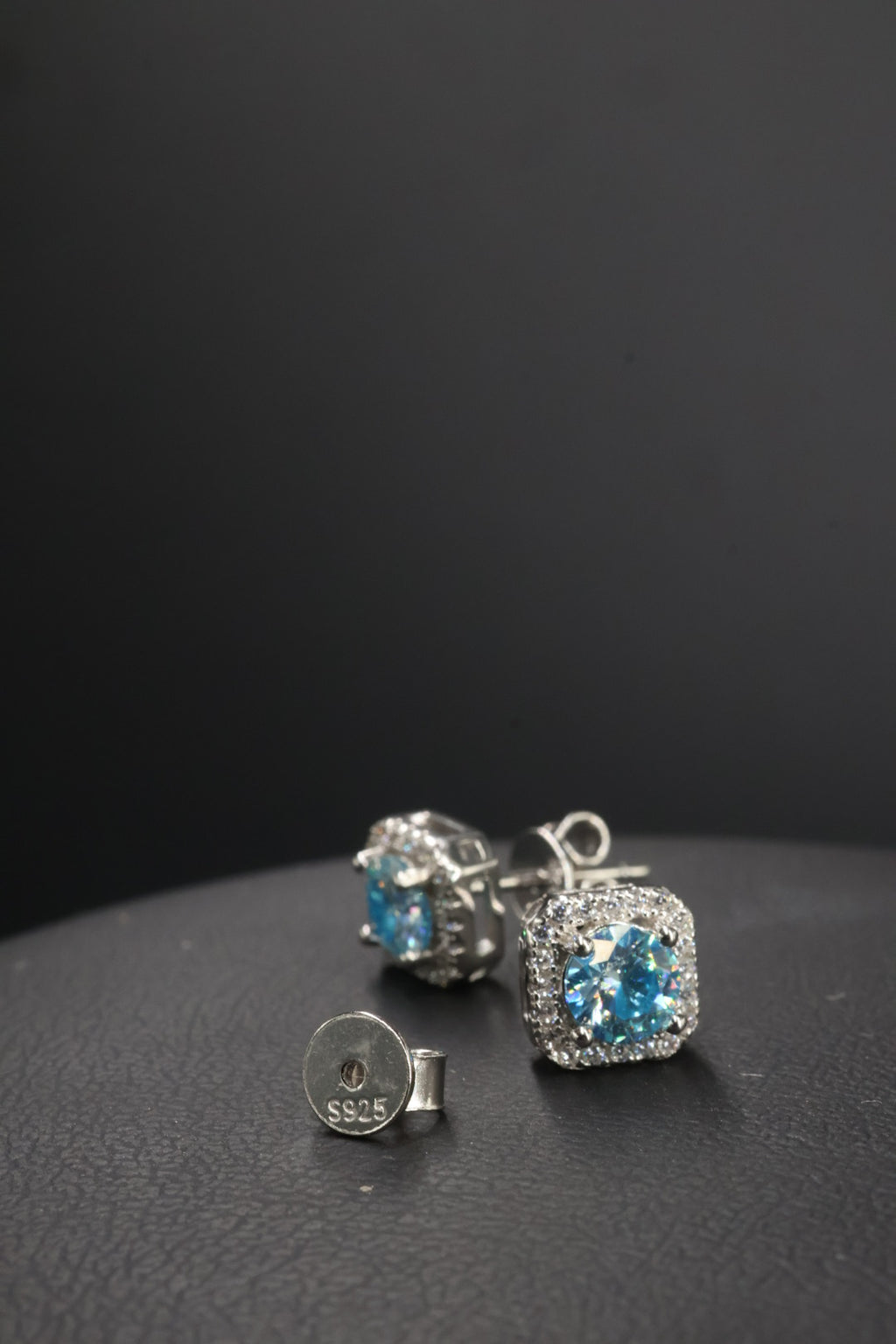 Aretes en Plata 925 Perfect Box - Moissanita Blue 0.5 ct.