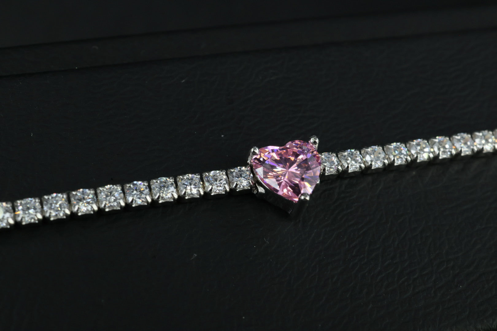 Pulsera Tenis Corazón Rosa