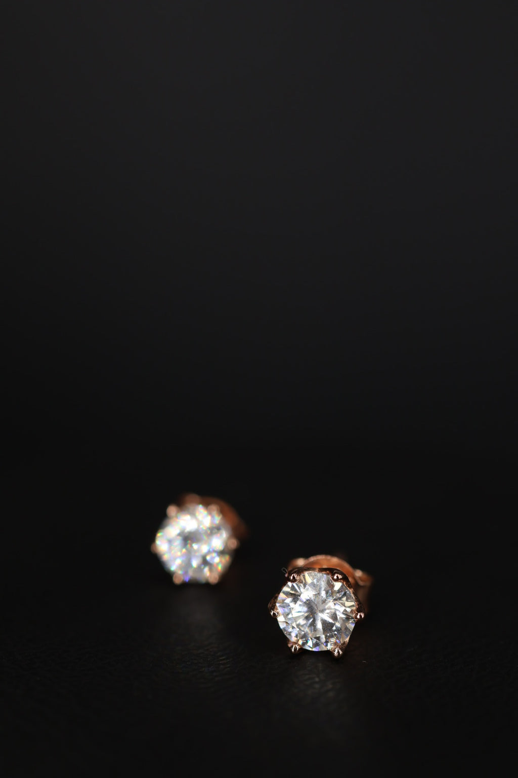 Aretes Plata .925 Baño de Oro Rosa - Moissanita D 0.5 ct.