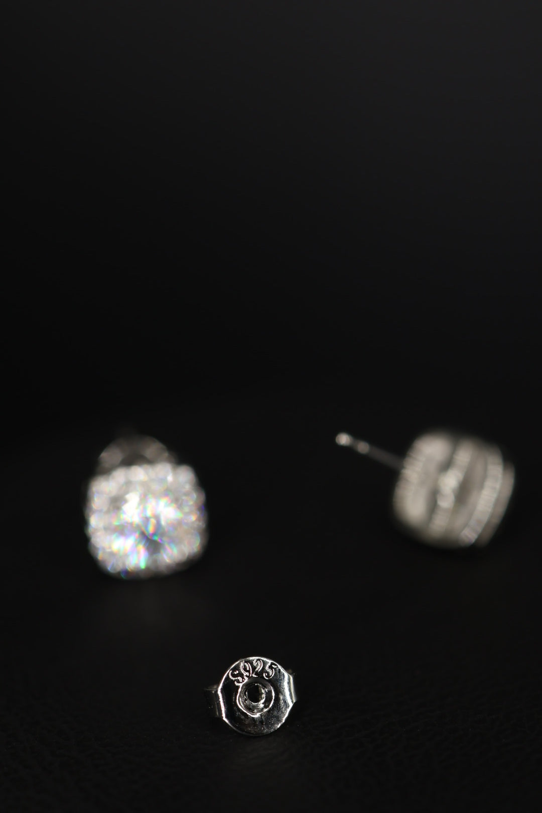 Aretes Box Plata .925 - Moissanita D 0.5 ct.