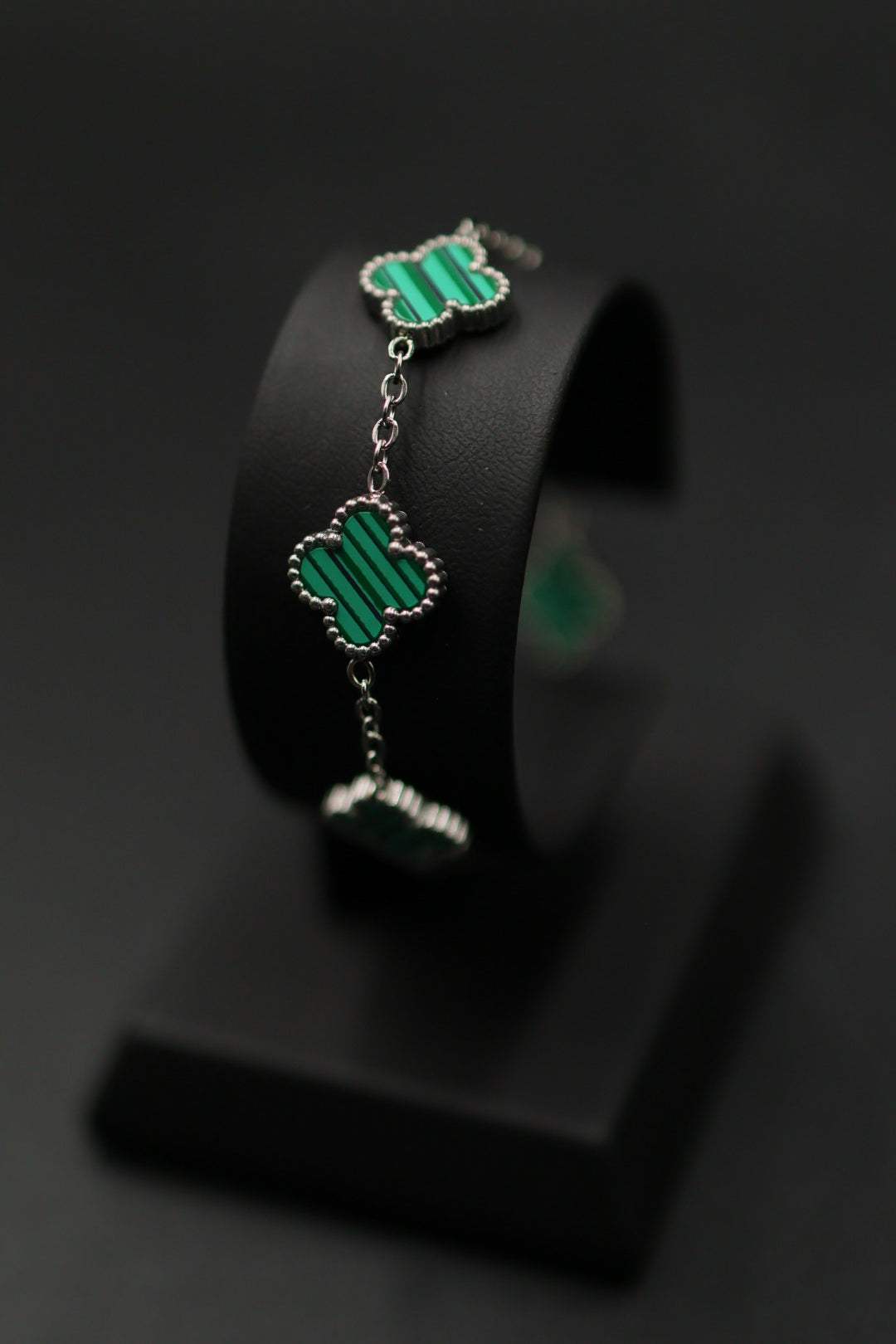 Pulsera Trébol 13 mm Liso Plateado - Verde.