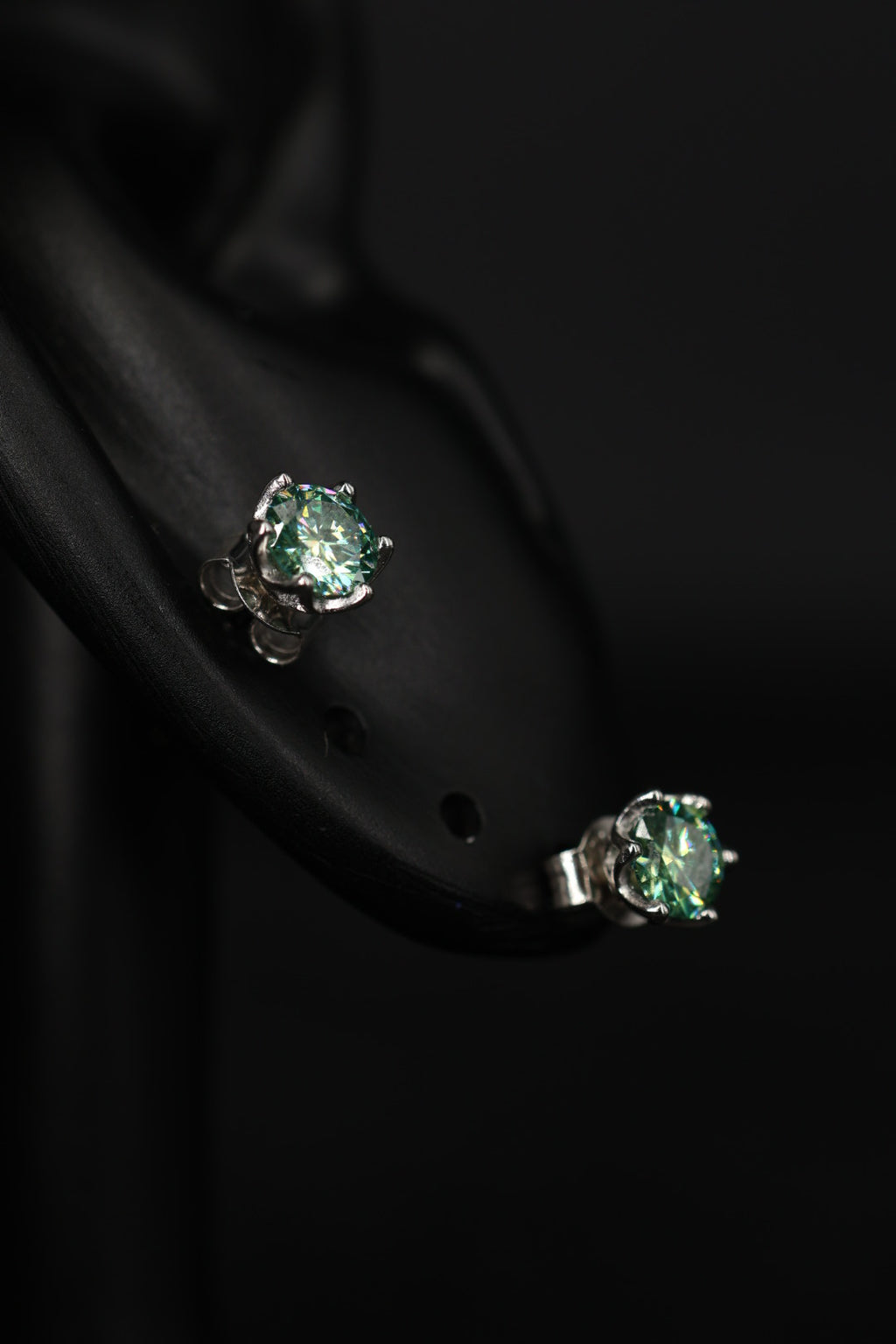 Aretes Plata .925 - Moissanita Blue 0.5 ct.