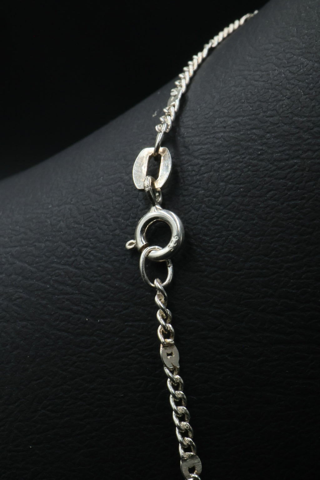 Cadena Pointer.