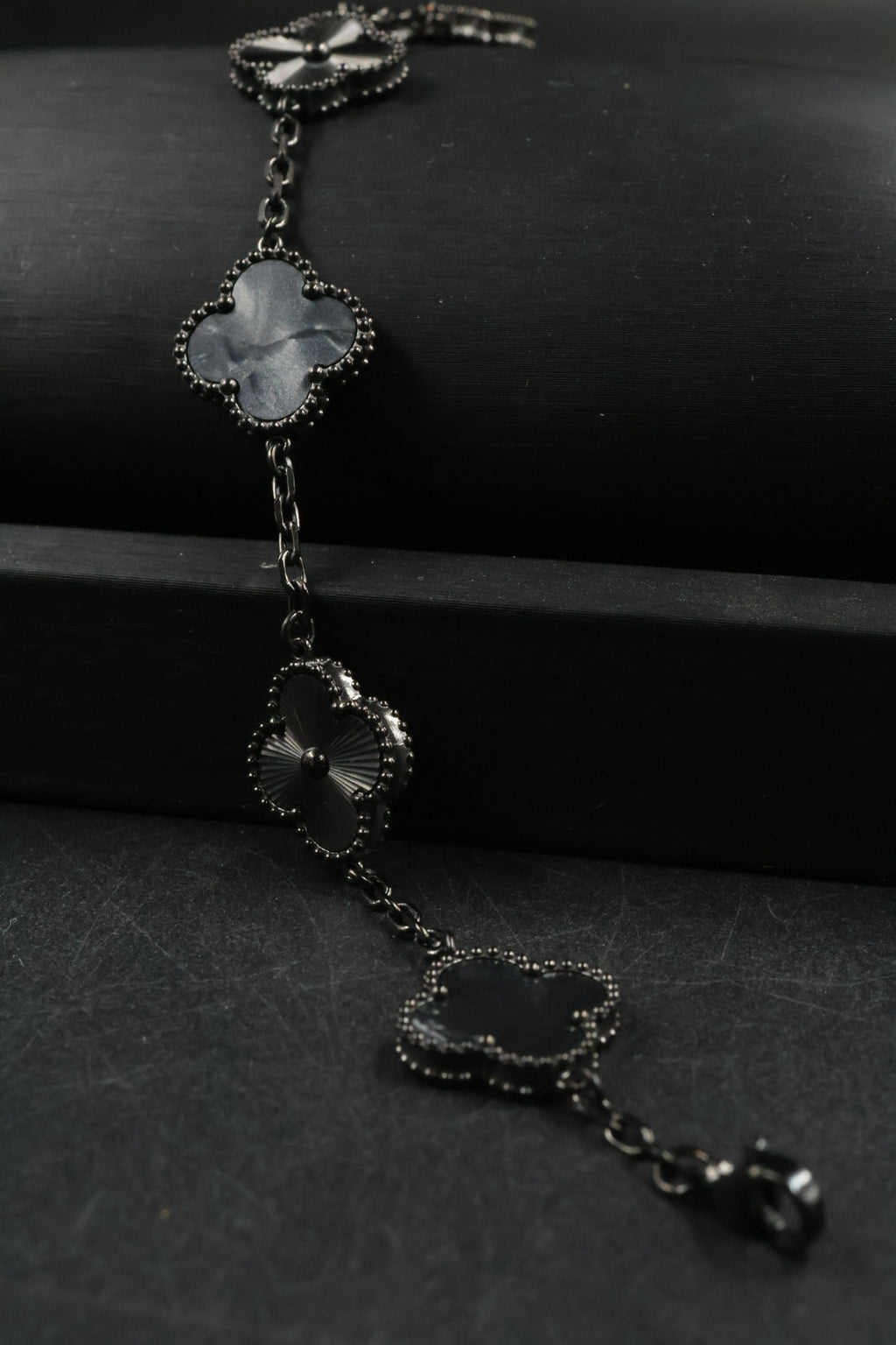Pulsera Trébol Negro Mármol- Láser Negro.