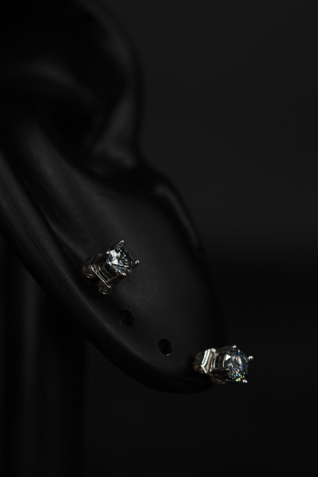 Aretes Plata .925 - Moissanita Gray 0.3 ct.