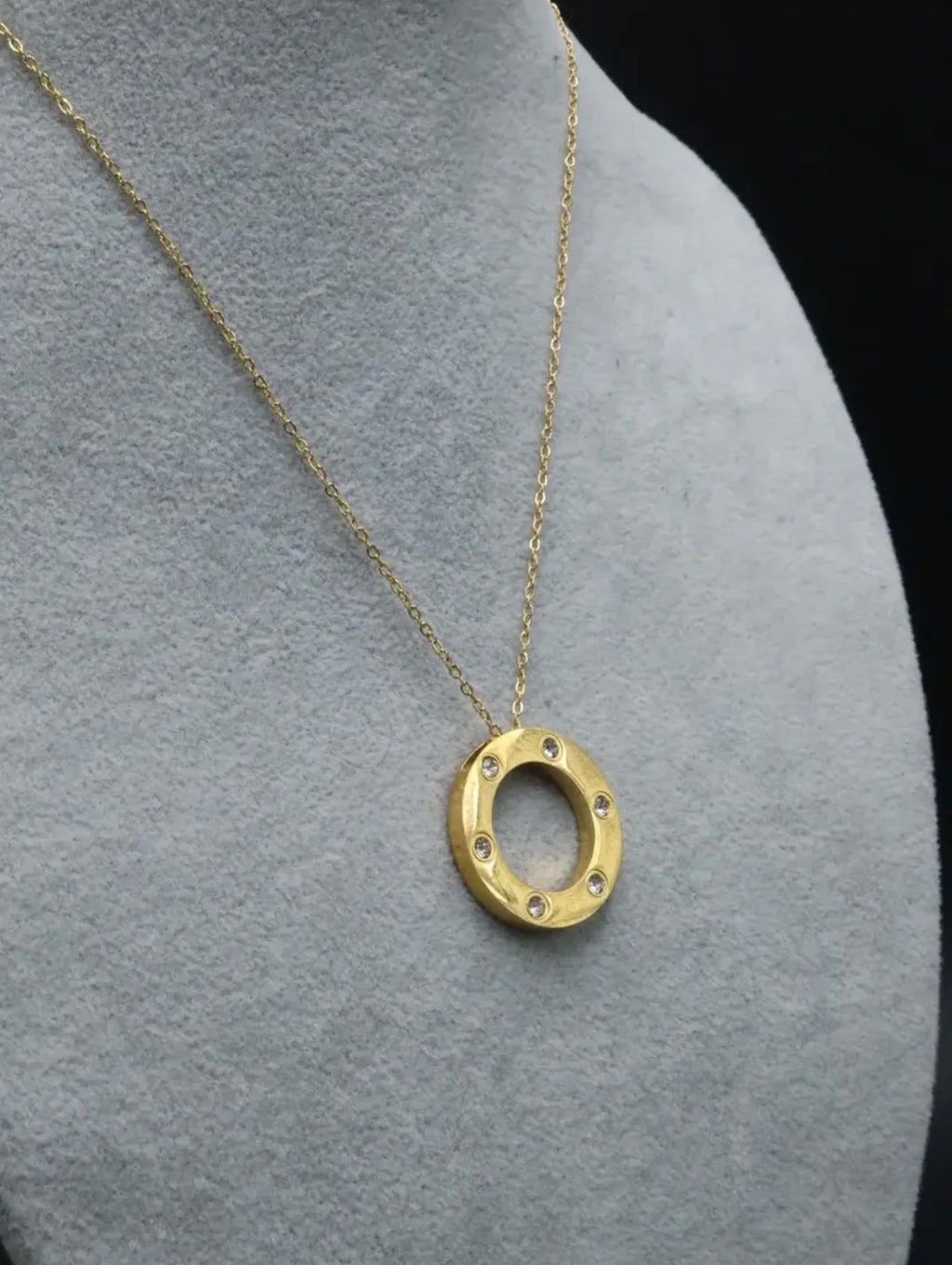 Collar Clavo con Zirconias - Dorado.