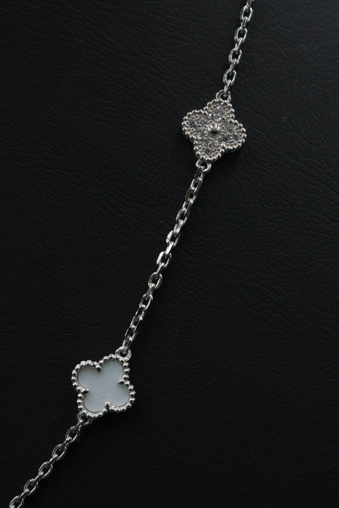 Collar 10 tréboles blancos con zirconias 9.25 S925