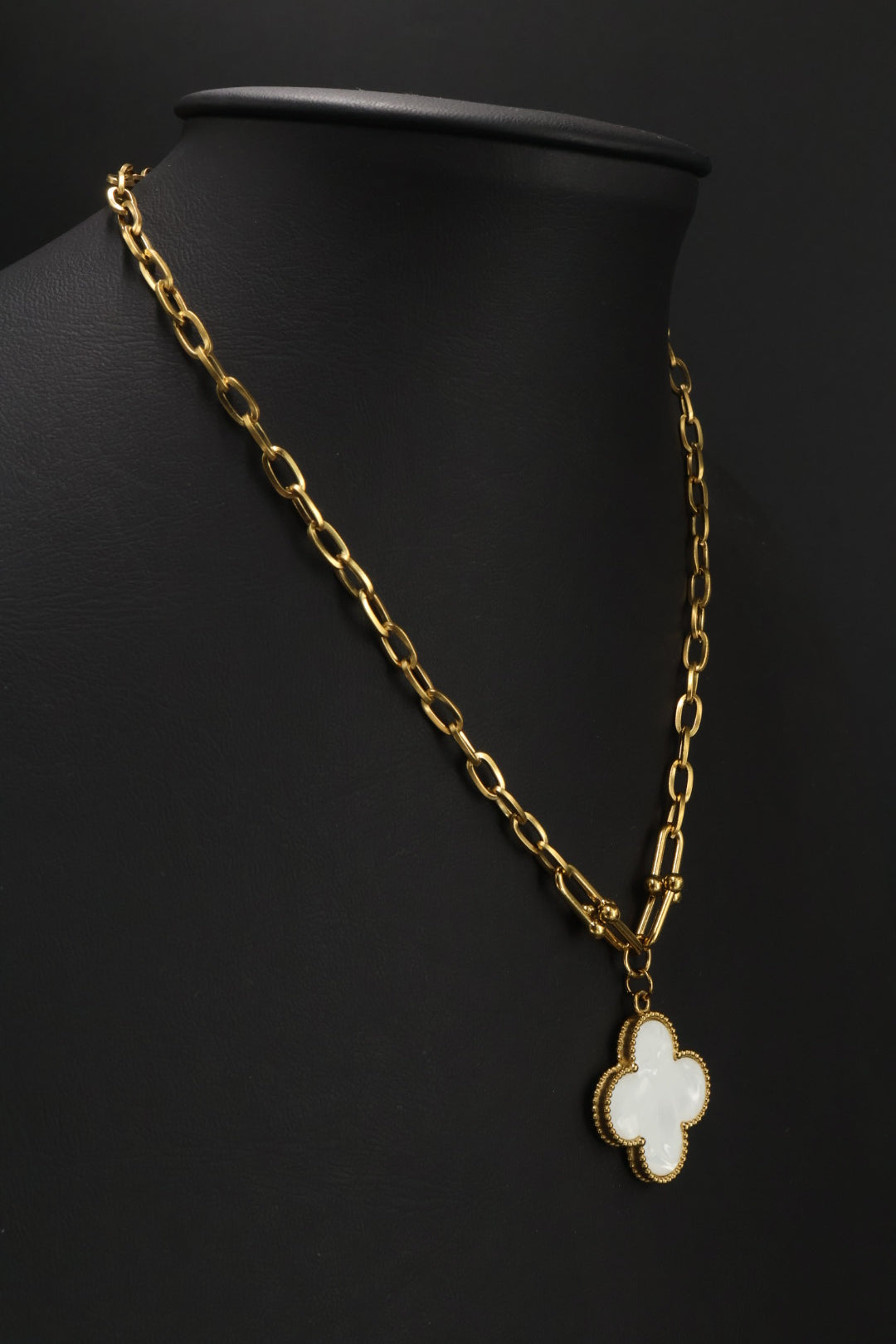 Collar Grande 1 trébol - Dorado / Blanco.