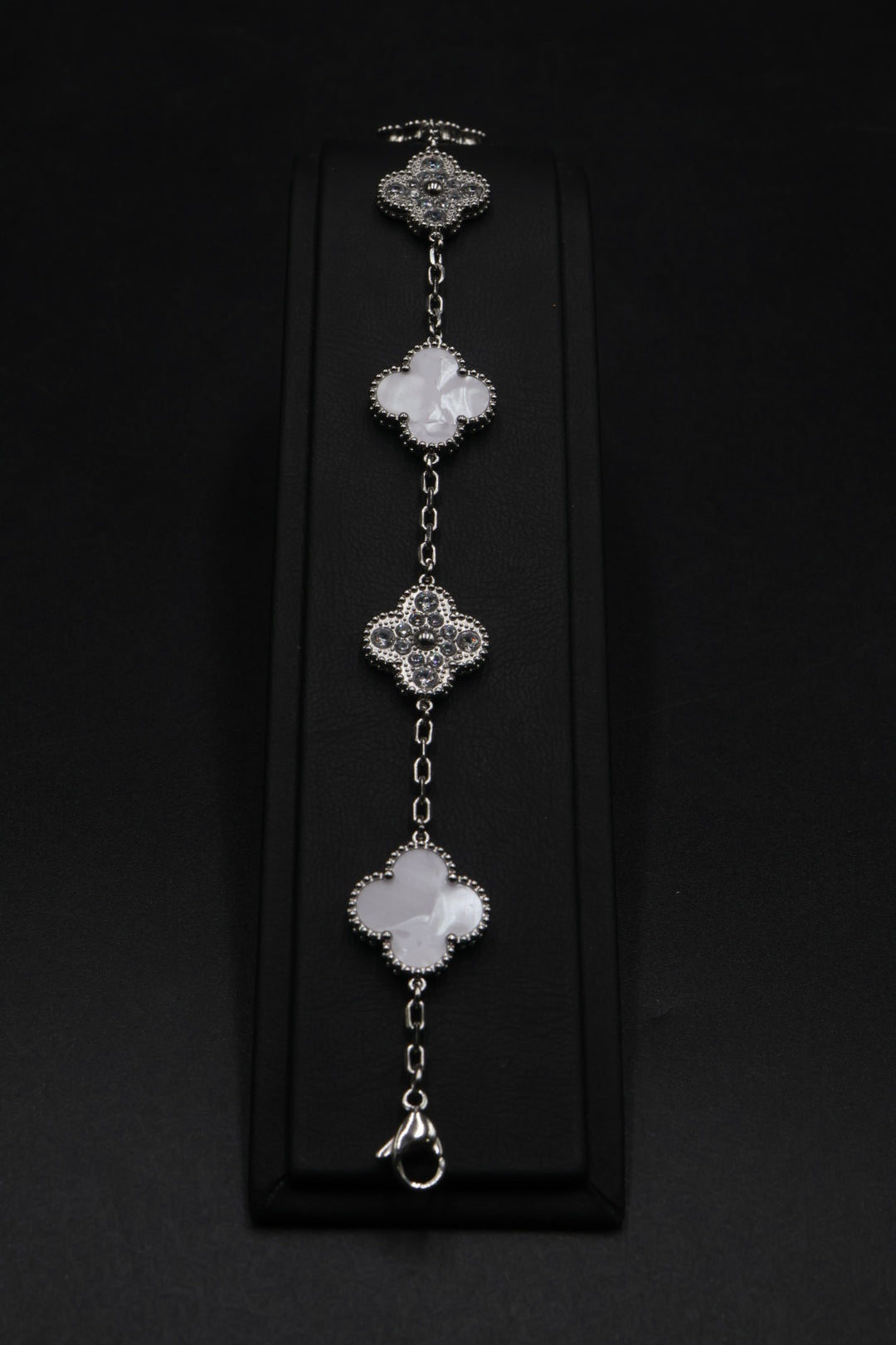 Pulsera Trébol 15 mm Mármol Blanco con Zirconias