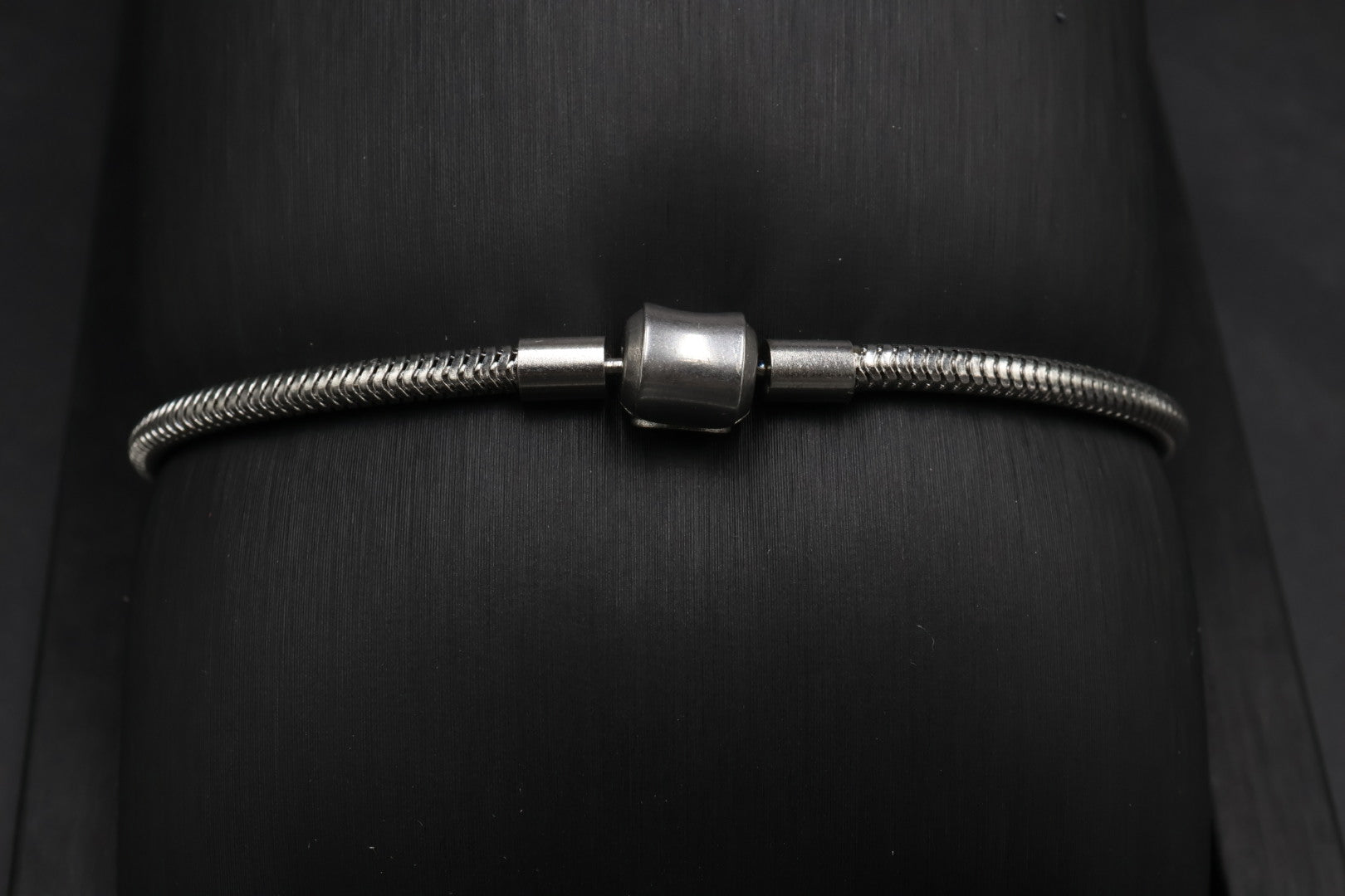 Pulsera tipo Pandora 6.