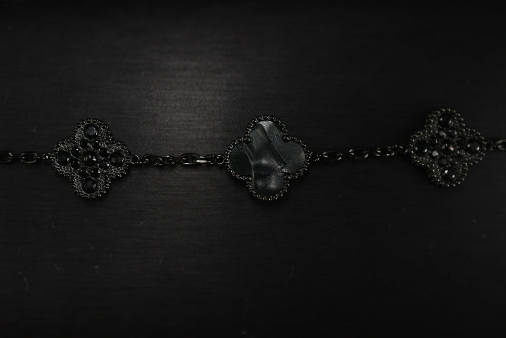 Pulsera Trébol 15 mm Mármol Full Negro con Zirconias