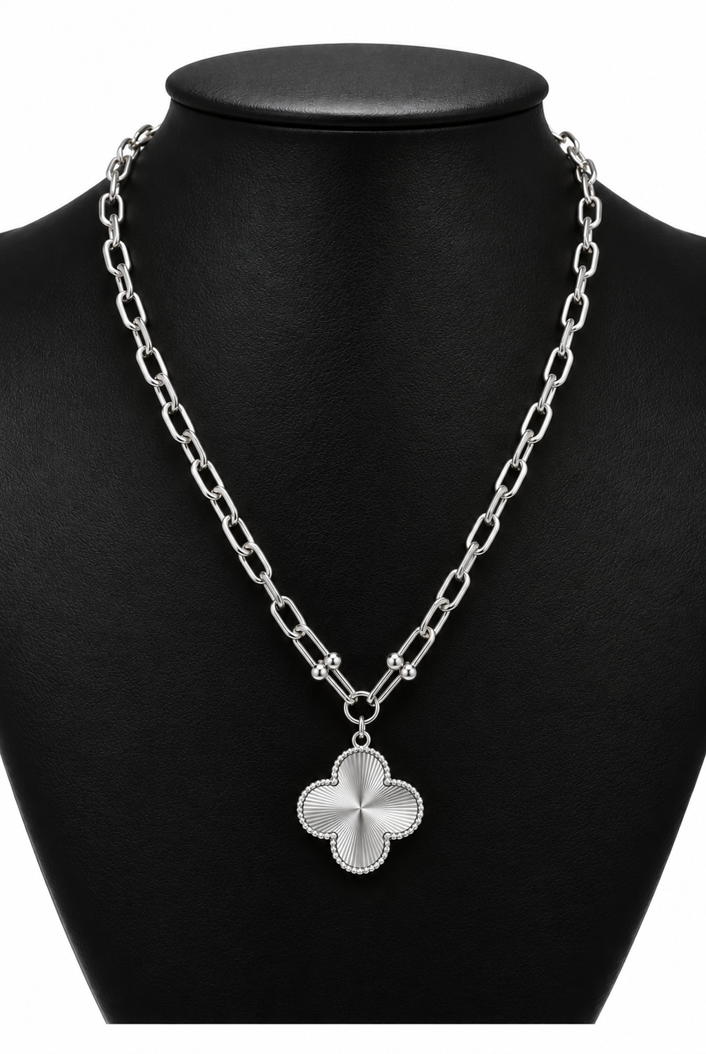Collar Grande 1 trébol - Plateado / Láser.
