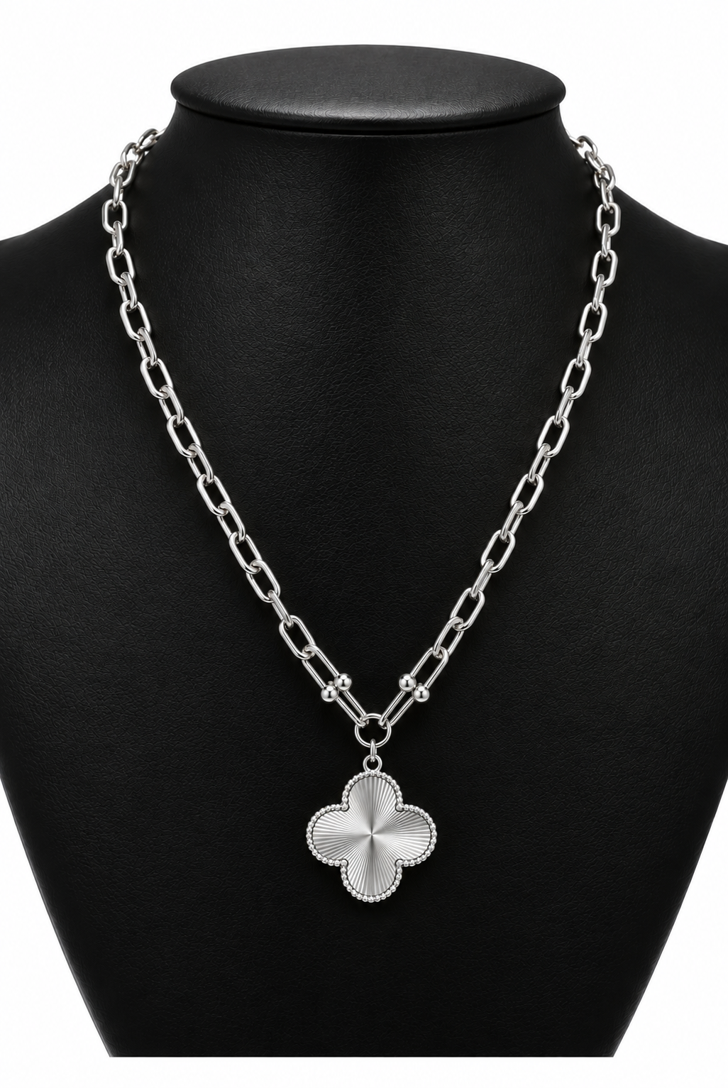 Collar Grande 1 trébol - Plateado / Láser.