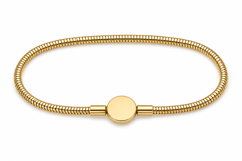 Pulsera dorada tipo Pandora 5.