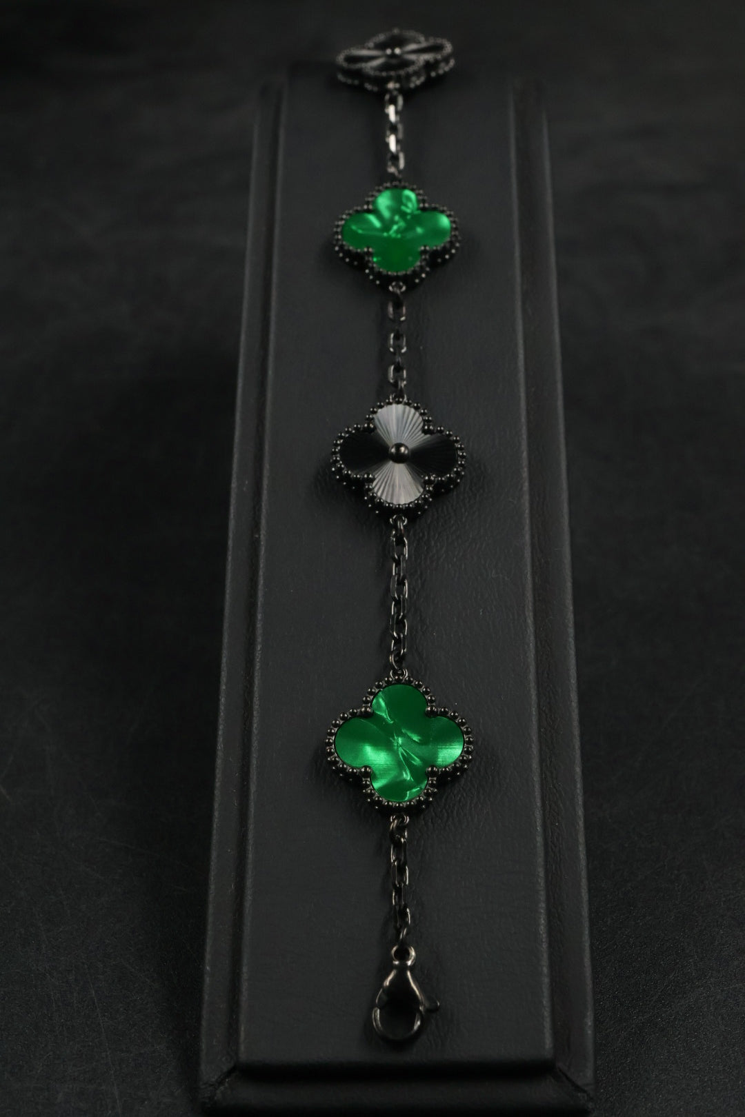 Pulsera Trébol Verde Mármol- Láser Negro.