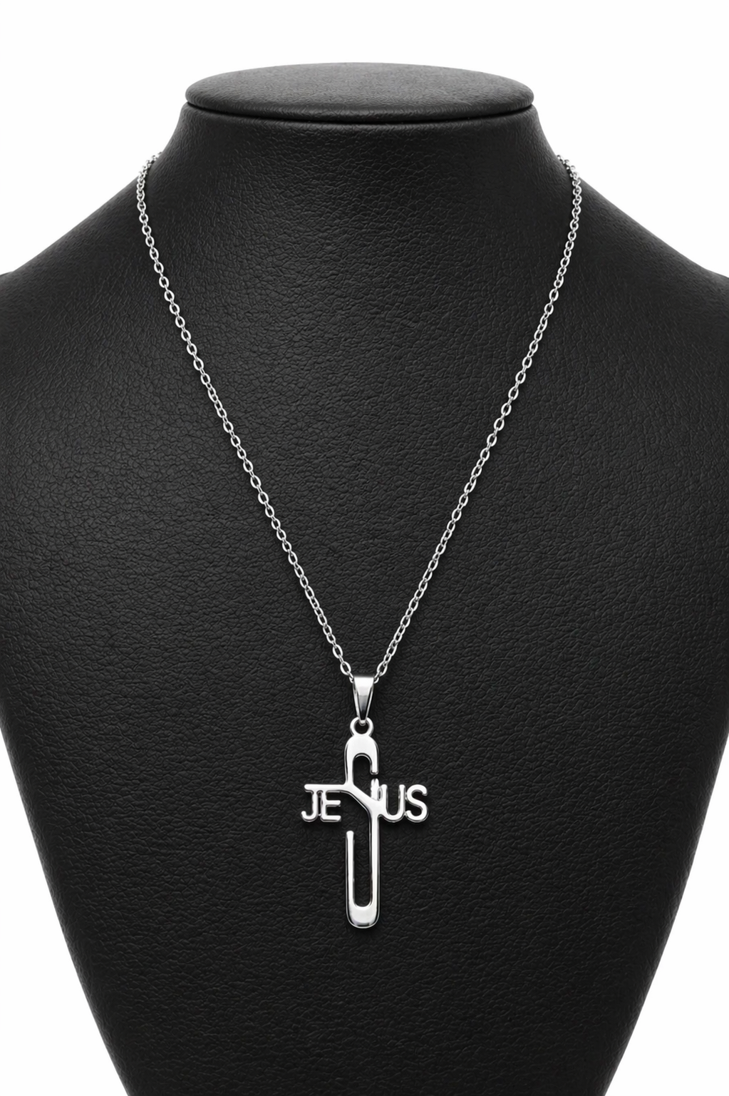 Collar con dije de Jesús.