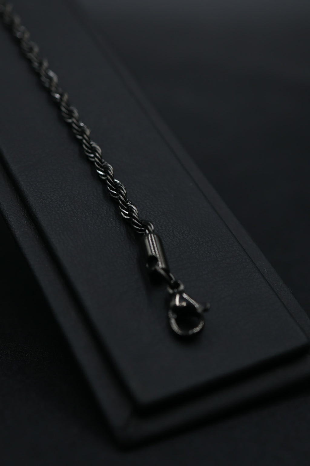 Pulsera Torsal Negra con Extensible AI316L