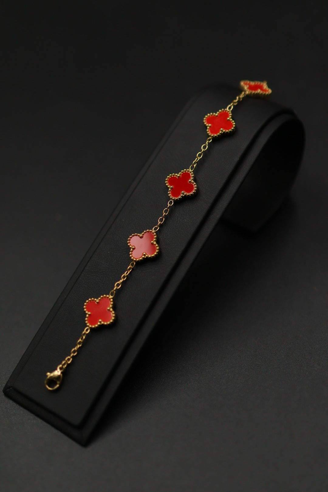 Pulsera Trébol 13 mm Liso Dorado - Rojo.