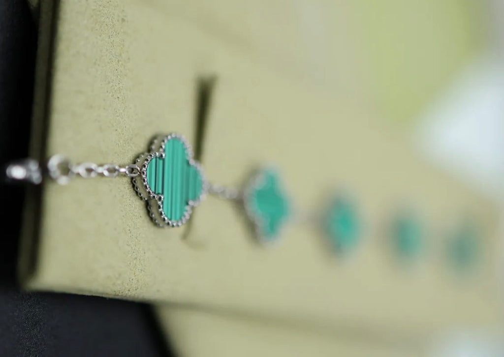 Pulsera Full Set trébol 15 mm básica. Plateada - Verde
