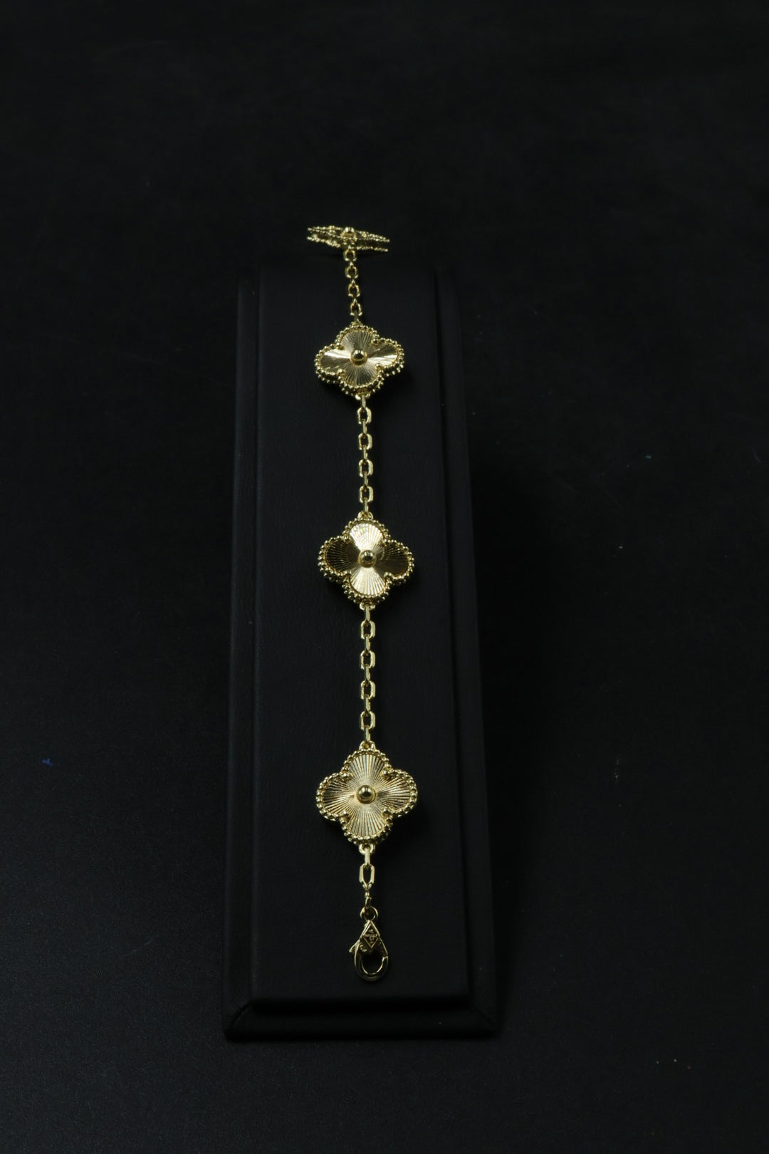 Pulsera VCA Alhambra 1:1 Gold Guilloché