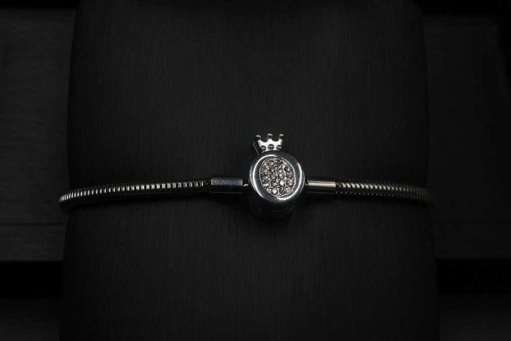 Pulsera tipo Pandora 8.