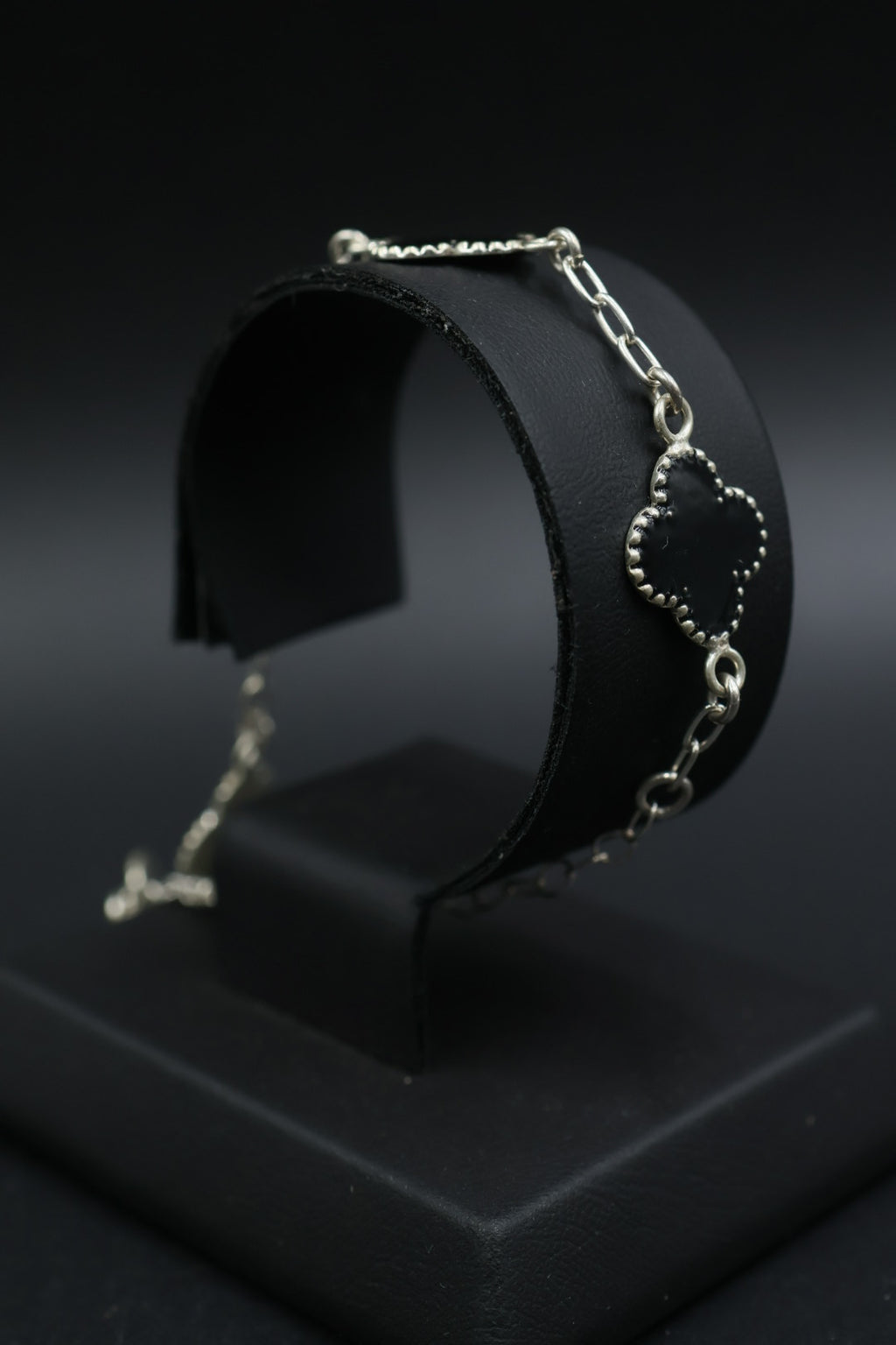 Pulsera Trébol Negro en Plata 9.25 S925