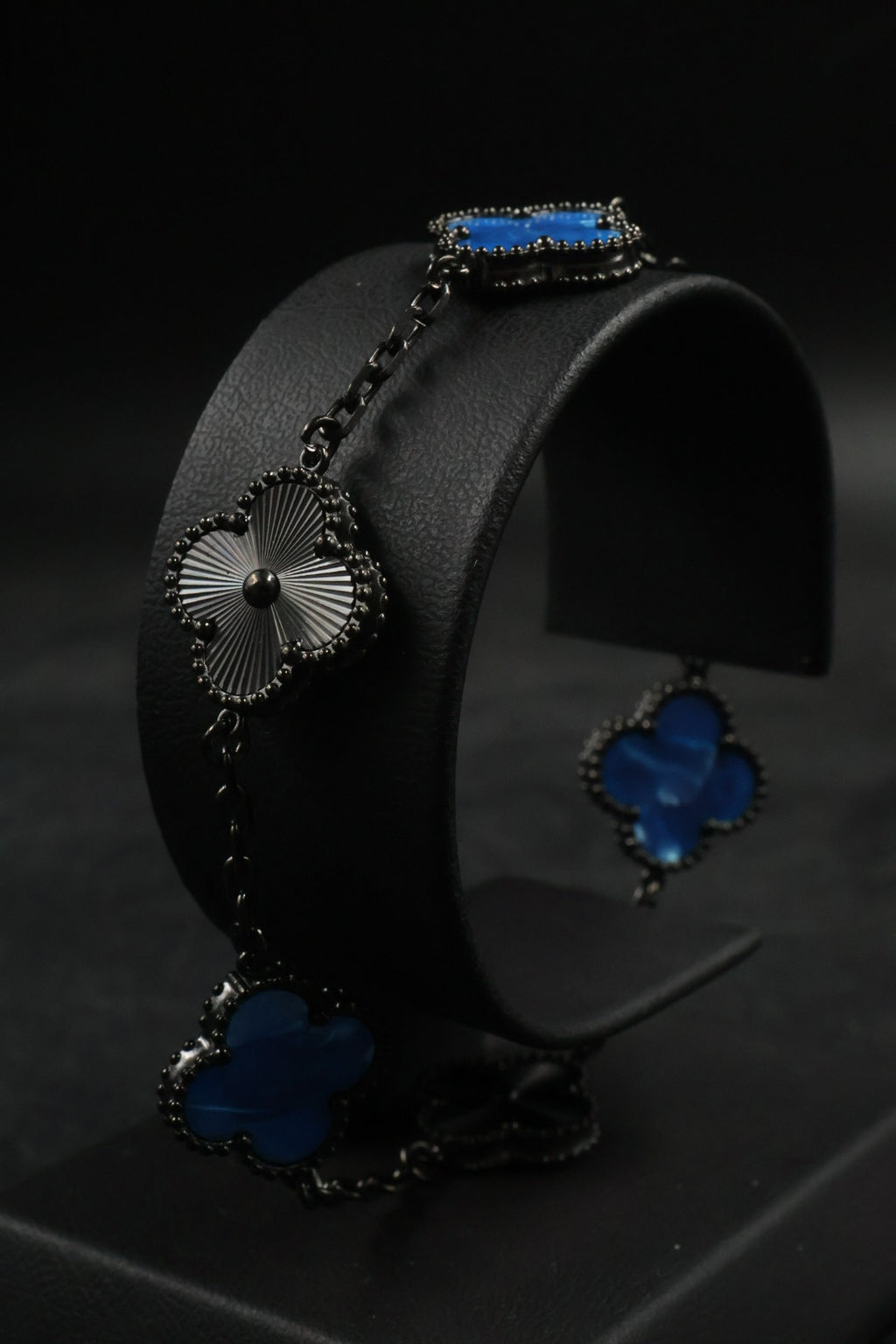 Pulsera Trébol Azul Rey Mármol- Láser Negro.