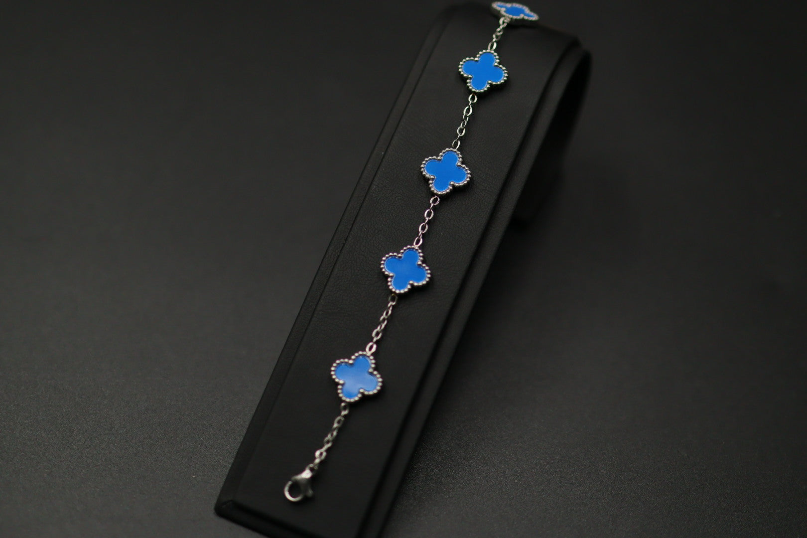 Pulsera Trébol 13 mm Liso Plateado - Azul.