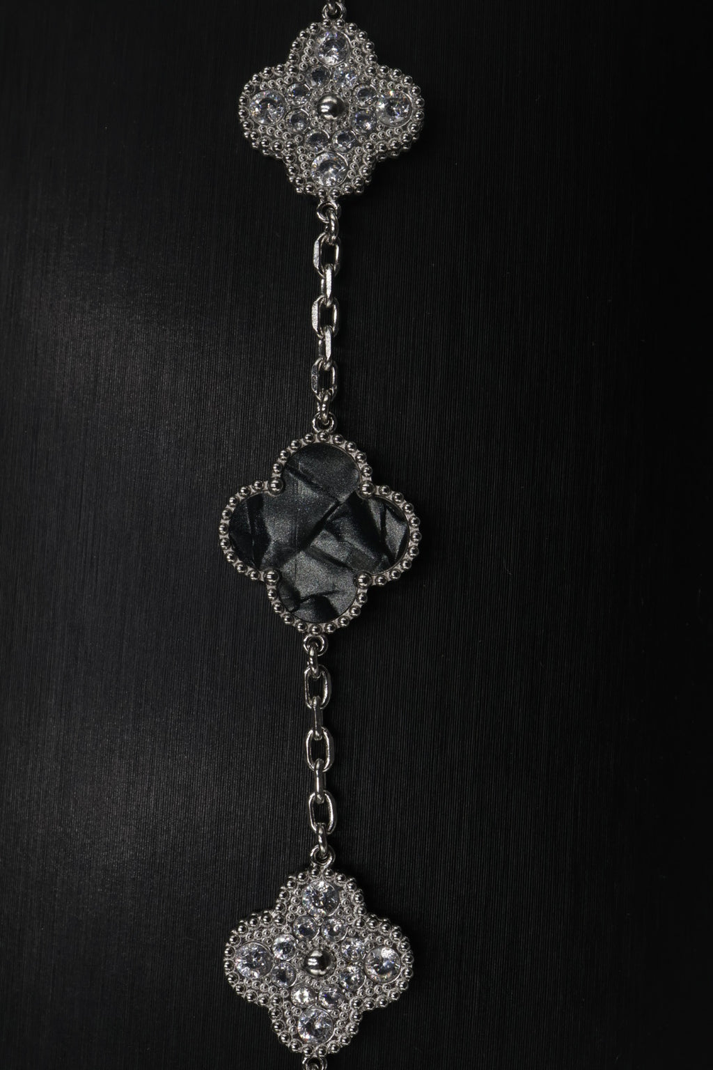 Pulsera Trébol 15 mm Mármol Negro con Zirconias