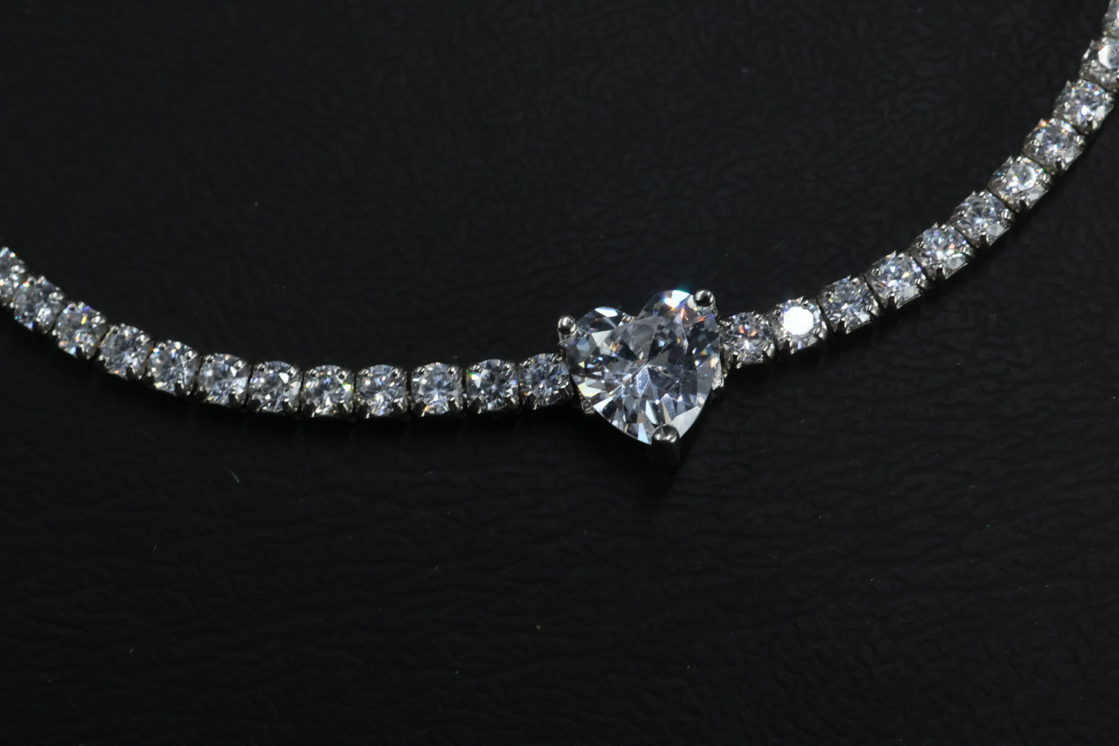 Pulsera Tenis Corazón Plata